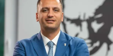 bornova-belediye-baskani-omer-eski-serbest-birakildi-1775777623-738_large