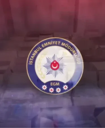 istanbul-kucukcekmece-de-527-kilo-skunk-ele-gecirildi-1773565291-30_large